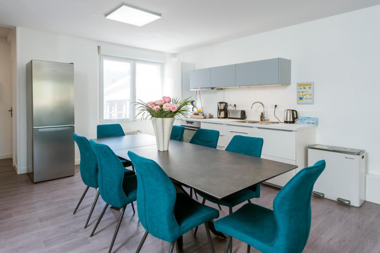 Suites Mana: Chic Downtown Rethel with Private Fitness Exterior photo