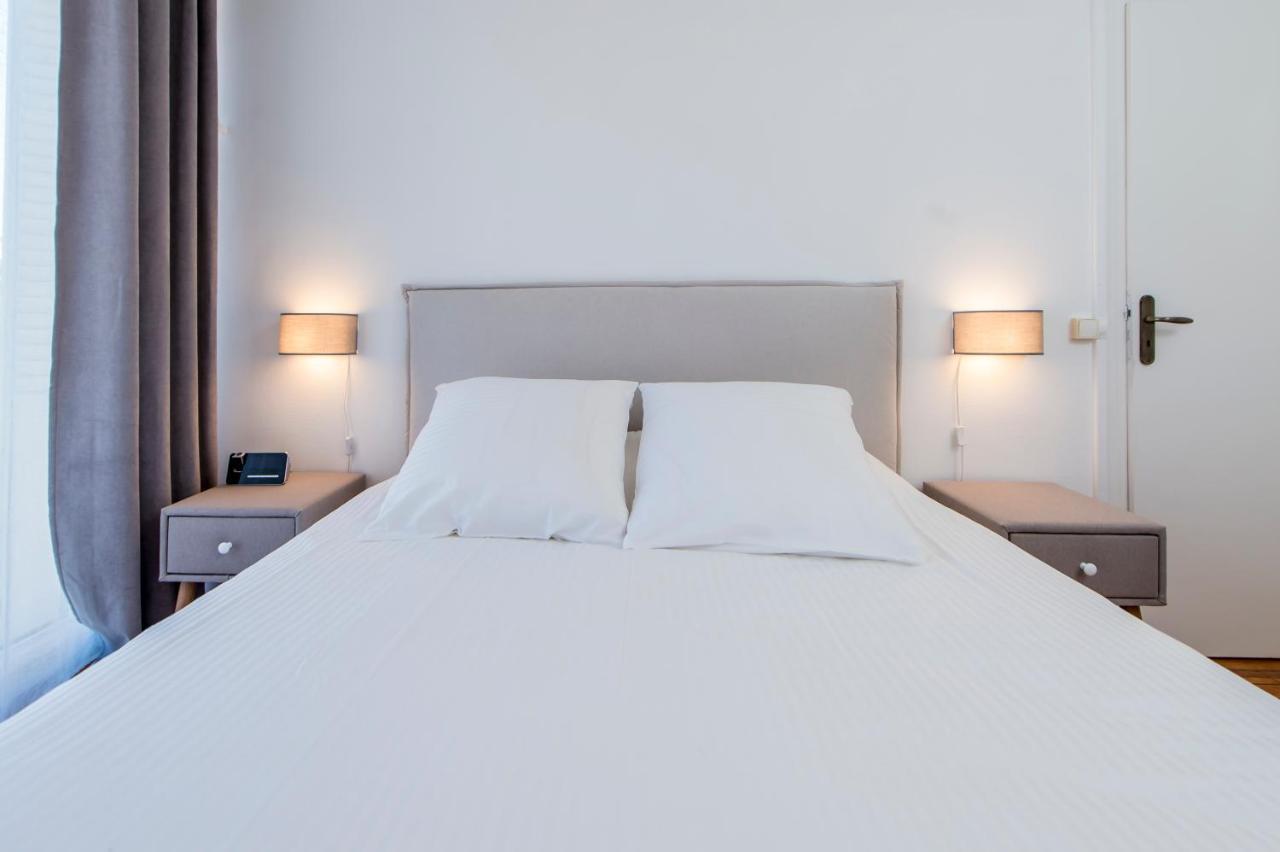 Suites Mana: Chic Downtown Rethel with Private Fitness Exterior photo